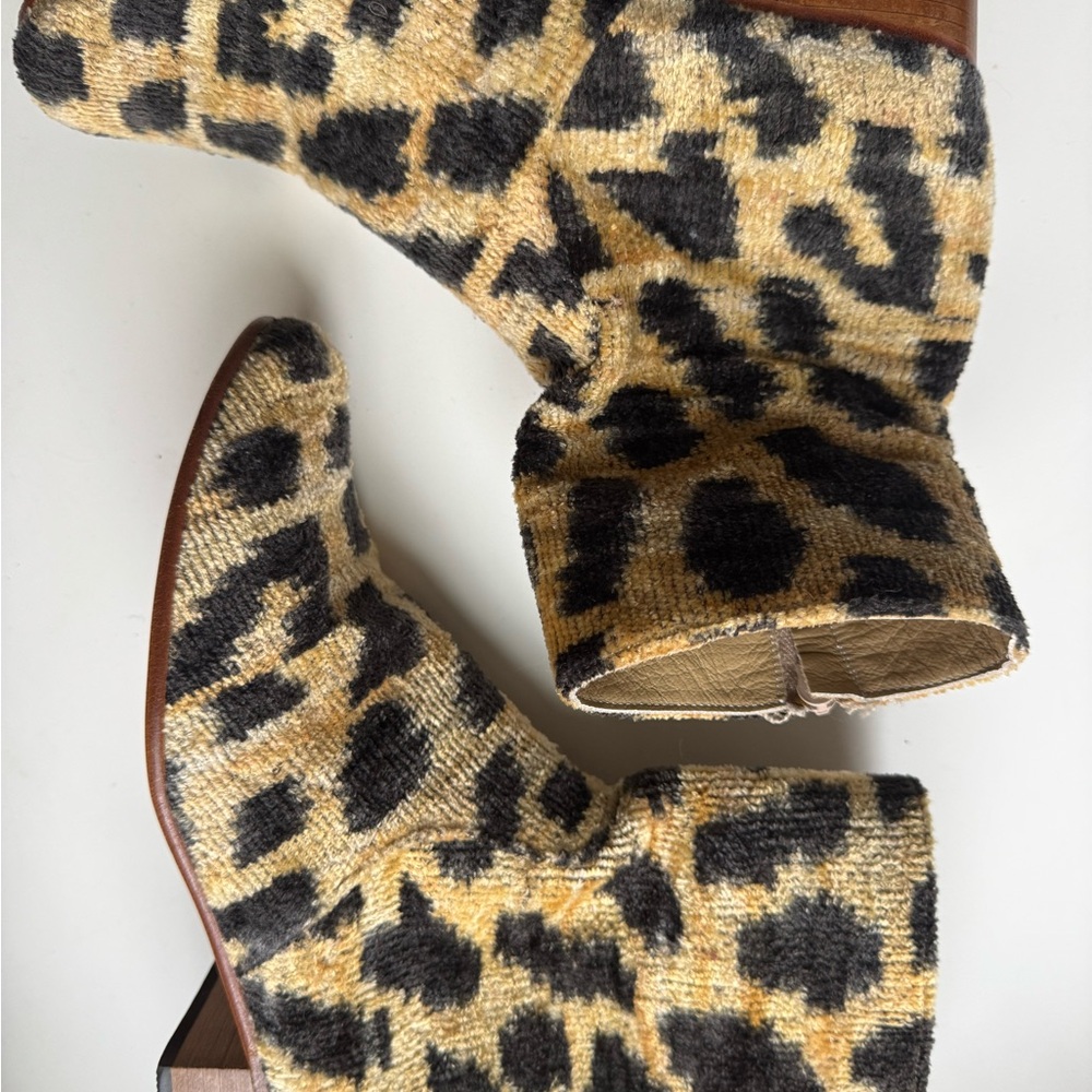 Artemis Design Co Velvet Leopard Booties Size 38 - Picture 4 of 4